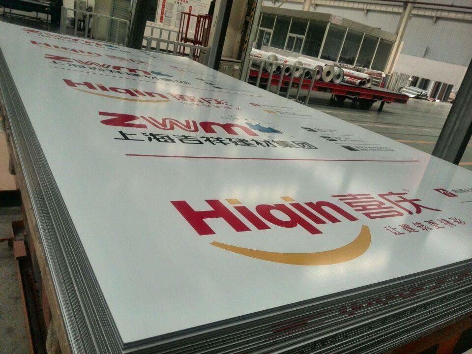 OEM 보호 필름 알루미늄 복합판과 높은 광택과 0.022mm-0.050mm 알루 코일 두께