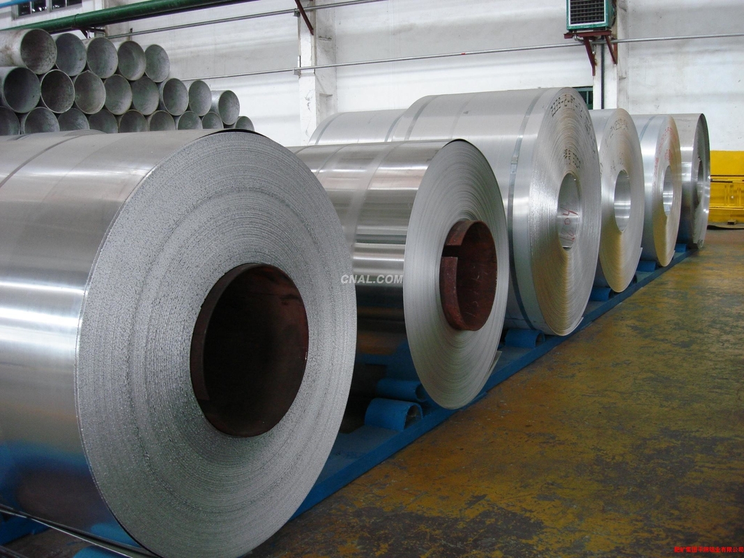 보호 PVDF 필름 laminated 선발 페인트 알루미늄 코일 우아하고 오래 지속 보호