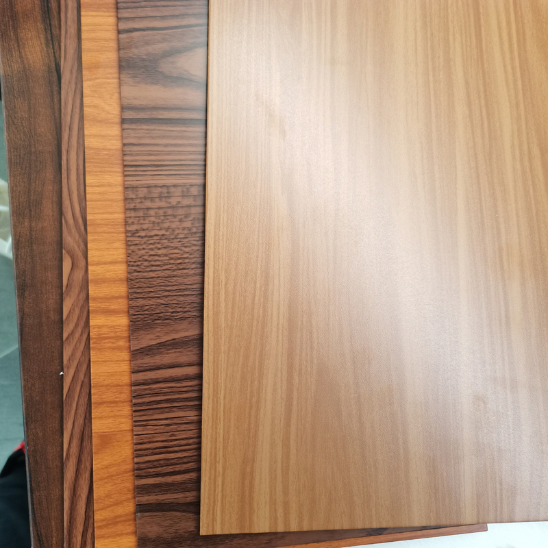 PVDF 필름 라미네이션과 목재 알루미늄 복합판에 사용할 수있는 다재다능한 크기 및 색상
