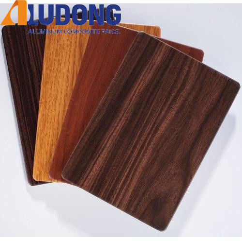 OEM & ODM 목재 곡물 ACP ACM 엽 1550 * 3000mm, 나노 코팅, 스크래치 방지 및 지하철 역에 대한 사운드 인솔 최고 품질