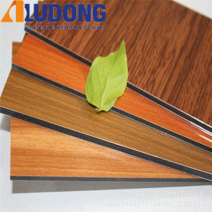 OEM 공장 목재 곡물 ACP 4mm, PVDF 코팅, 외관 내부 벽 덮개를 위한 반 스크래치 표면